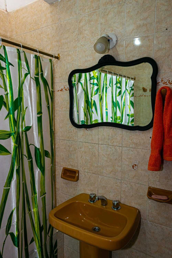 Bathroom 4, HOSTEL HORNOCAL, Capital