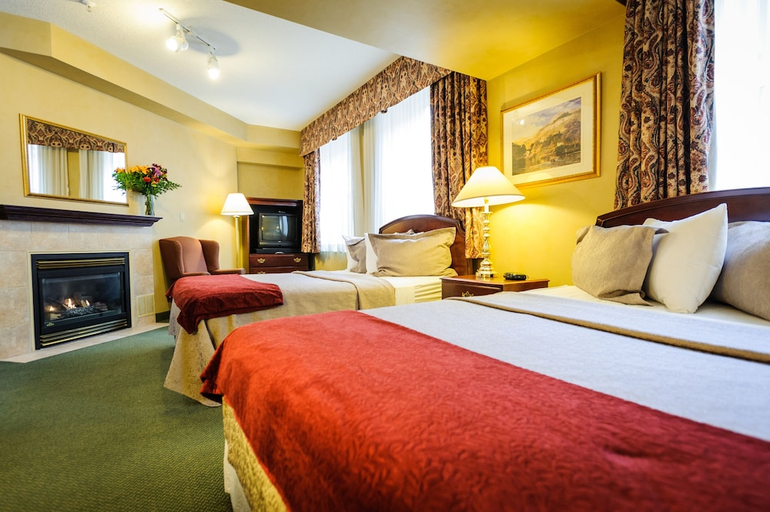 Bedroom 3, Peterborough Inn & Suites Hotel, Peterborough