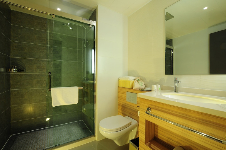 Bathroom 3, Campanile Hotel (Xi'an Bell Tower), Xi'an