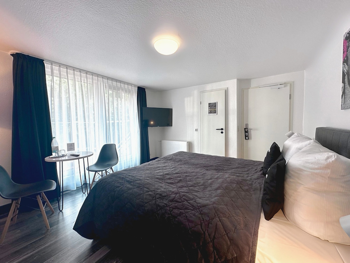 Bedroom 3, Hotel Alt Deutz, Köln