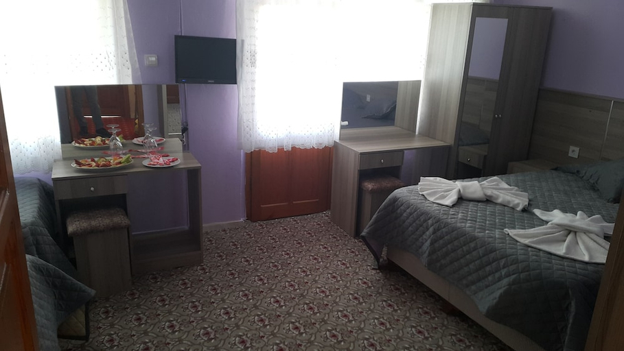 Bedroom 2, Grand Yayla Hotel, Çeşme