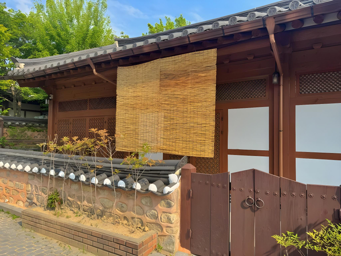 Exterior & Views 1, Jeonju Hanok Stay Iwol, Jeonju