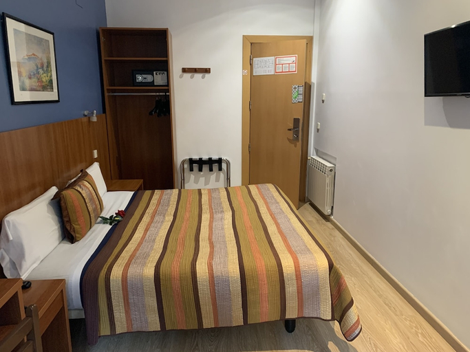 Bedroom 2, Ciudad Condal, Barcelona