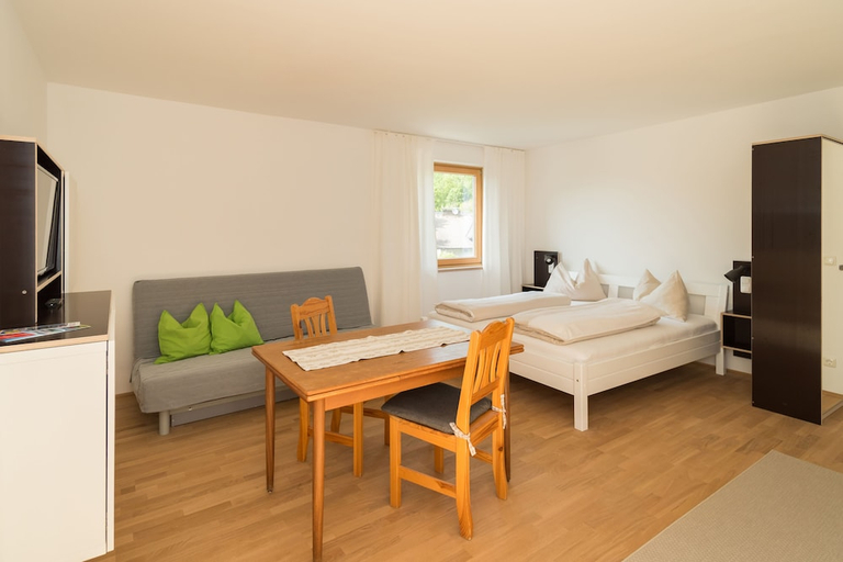 Others 4, Seehaus Familie Leifer, Gmunden