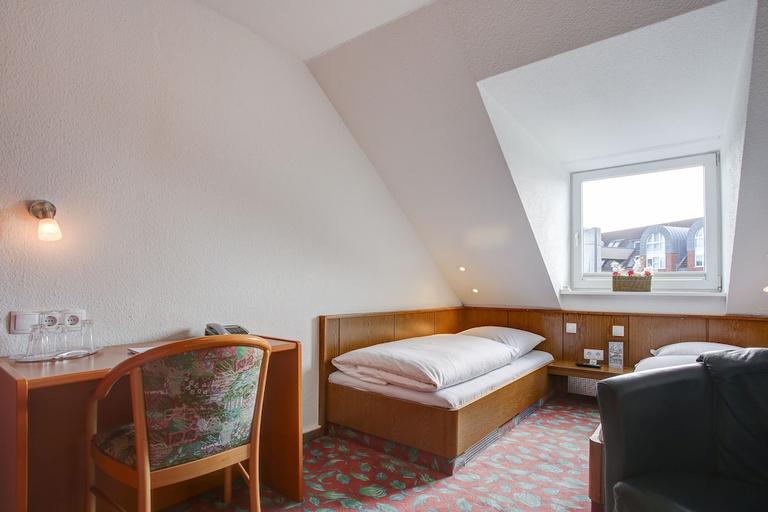 Bedroom 3, Hotel Consul, Kiel