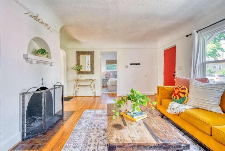 Living area 5, The Scarlet by Stay Portland - Alberta Arts, Multnomah
