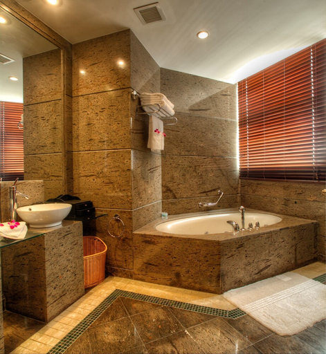 Bathroom 4, King World Hotel Chongqing, Chongqing