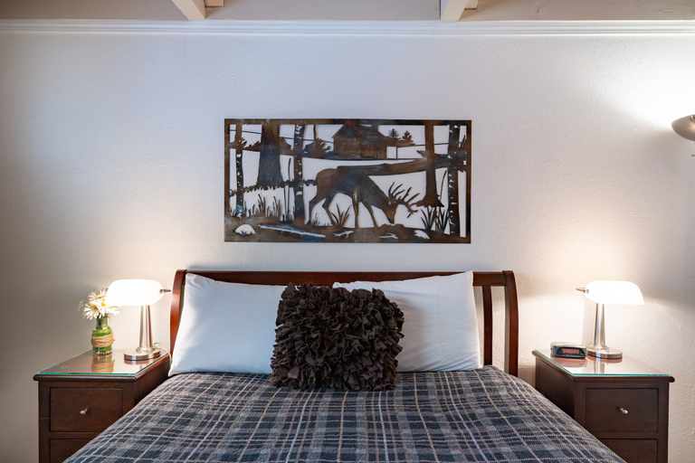 Bedroom 2, Cozy Mountain Hideaway 3 Bedroom Home by RedAwning, Washoe