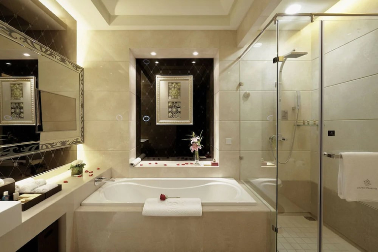 Bathroom, Chateau Star River Hotel Shanghai, Shanghai