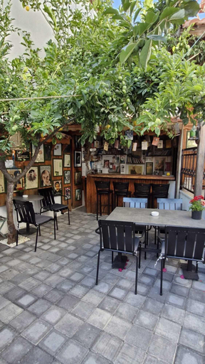 Others 3, Siirli Pansiyon, Seferihisar