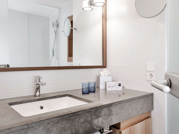 Bathroom, Dorint Hotel Bremen, Bremen