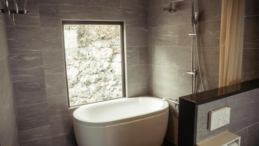 Bathroom, MARINX POOLVILLA NAKANDAKARI, Nanjō