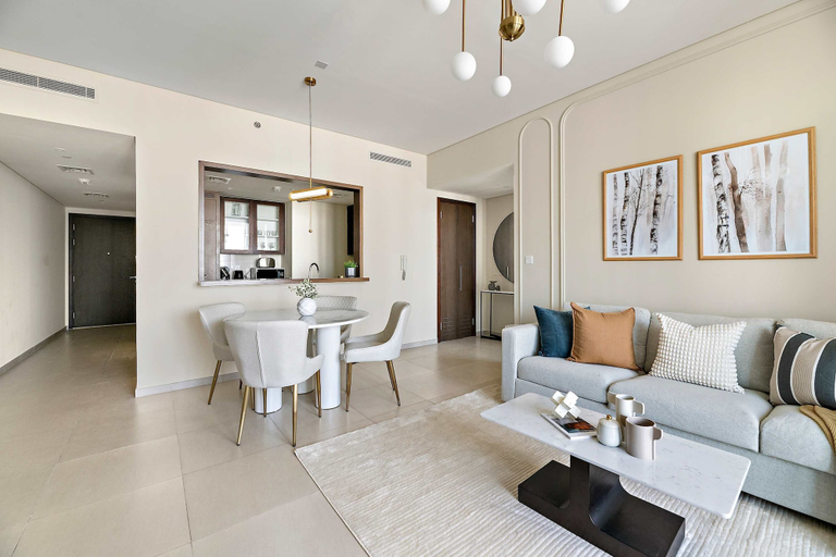 Room 2, Silkhaus Premium Tower in Downtown Gym Pool, Dubai