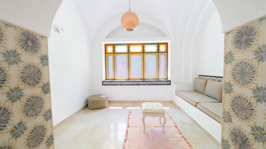 Facilities 2, Palm Paradise 3BR Villa · Pool · La Soukra, La Marsa