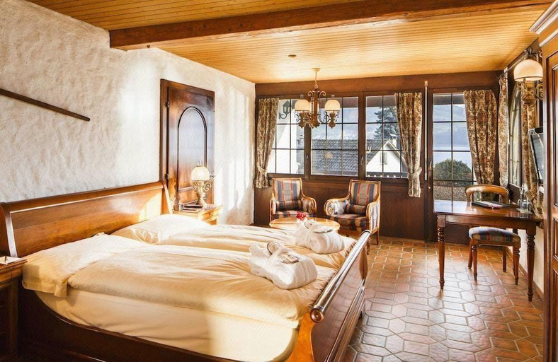 Bedroom 3, Swiss-Chalet Merlischachen - Historik Chalet-Hotel Lodge, Küssnacht