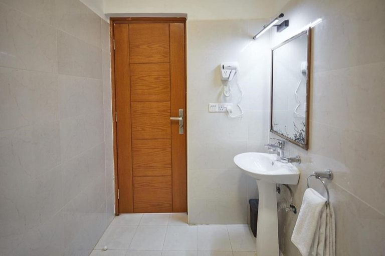 Bathroom 5, Malika Nungwi Hotel, Kaskazini 'A'