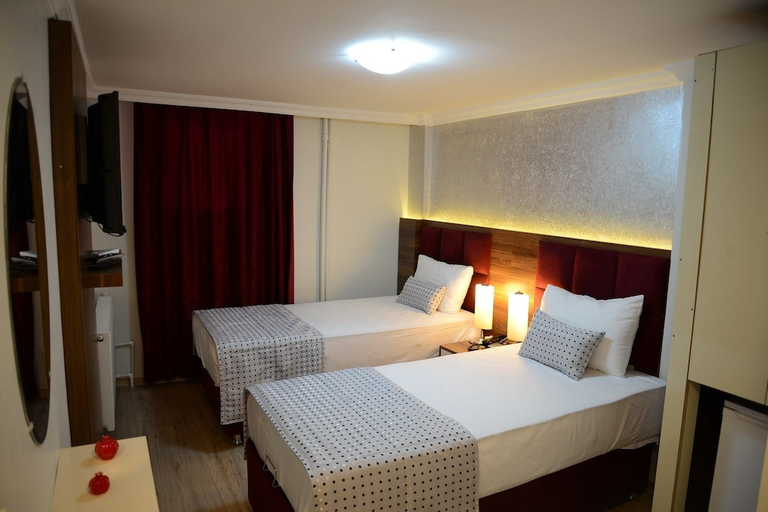 Bedroom 3, Laleli Hotel Izmir, Konak