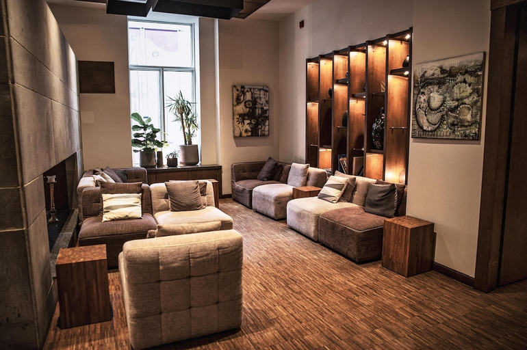 Public Area 3, Hotel 71 by Preferred Hotels & Resorts, Communauté-Urbaine-de-Québec