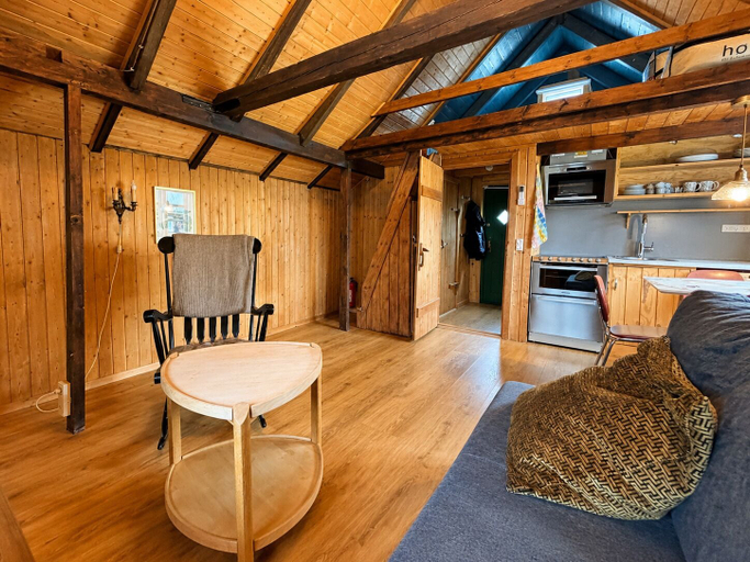 Living area 2, Traditional Cabin with Sea View, Kvívík