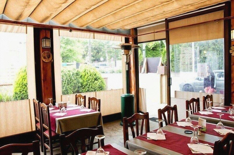 Food & Drinks 2, Hostal Emporda, Girona