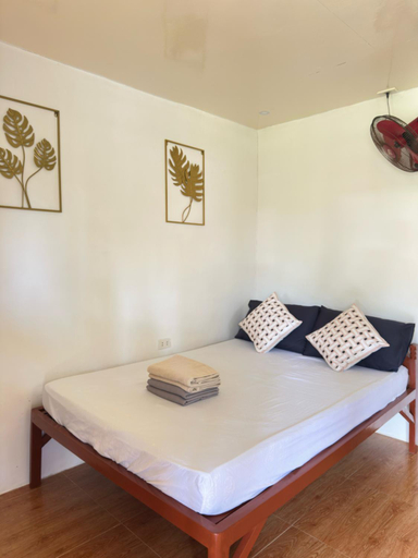 Bedroom 2, Cris & Mar Homestay, Burgos