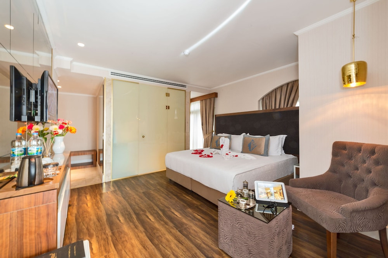 Bedroom 5, Darkmen 2 Hotel, Fatih