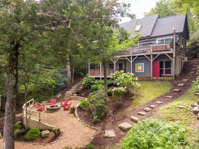 Interior 3, Scarborough Fair, Watauga