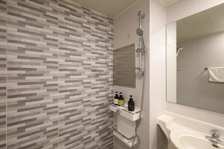 Bathroom 4, JB Plus Hotel, Haeundae