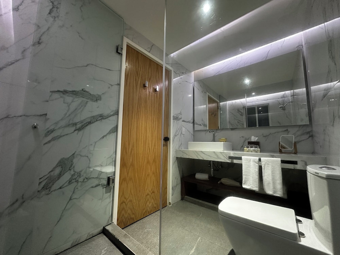 Bathroom 4, Reforma Guest House, Mexico City