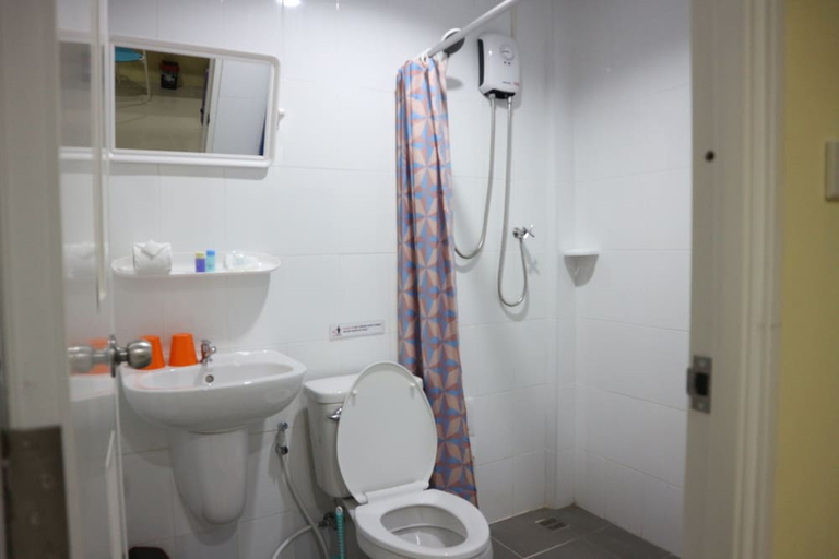 Bathroom 5, Anyavee Nam Mao Beach Resort, Mueang Krabi