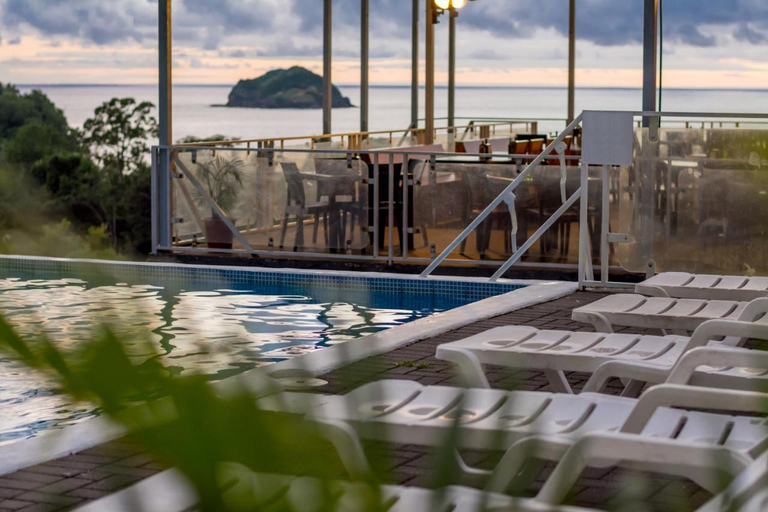 Sport & Beauty 5, El Faro Containers Beach Hotel, Aguirre