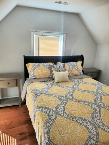 Interior 3, 637) 3 Large Bedrooms Modern Décor Spacious, Middlesex