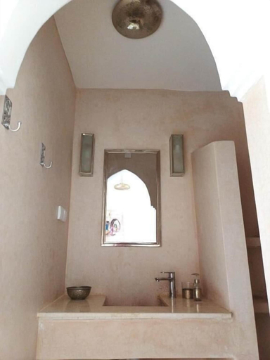 Bathroom 2, Riad DabaKech, Marrakech