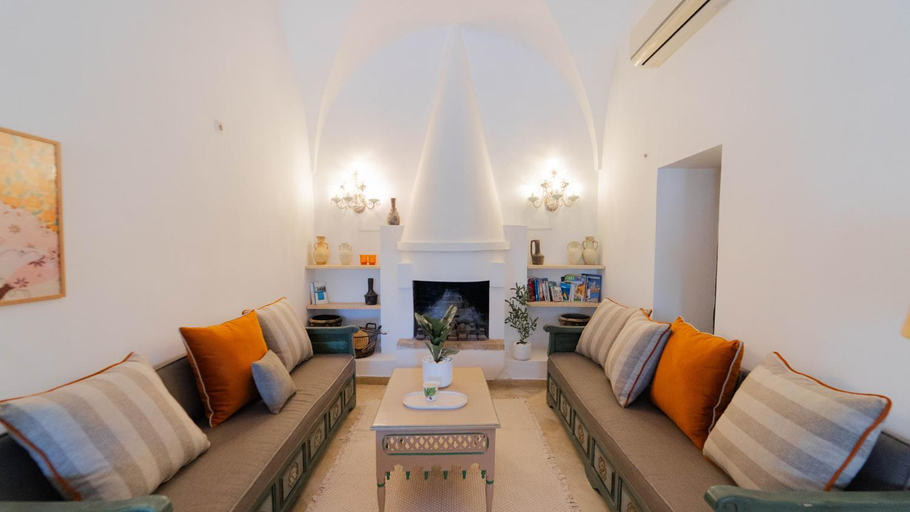 Facilities 4, Palm Paradise 3BR Villa · Pool · La Soukra, La Marsa