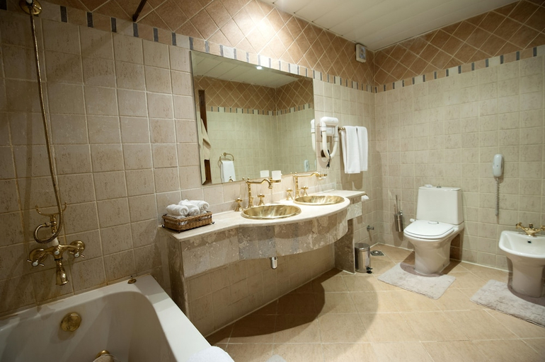Bathroom 5, SUNRISE Garden Beach Resort - All inclusive, Safaja