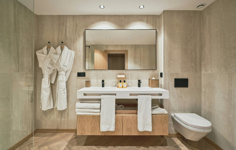 Bathroom 4, Puente Romano Marbella, Málaga
