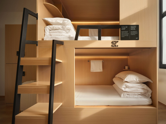 Room 5, Cut wood youth hostel, Nanjing