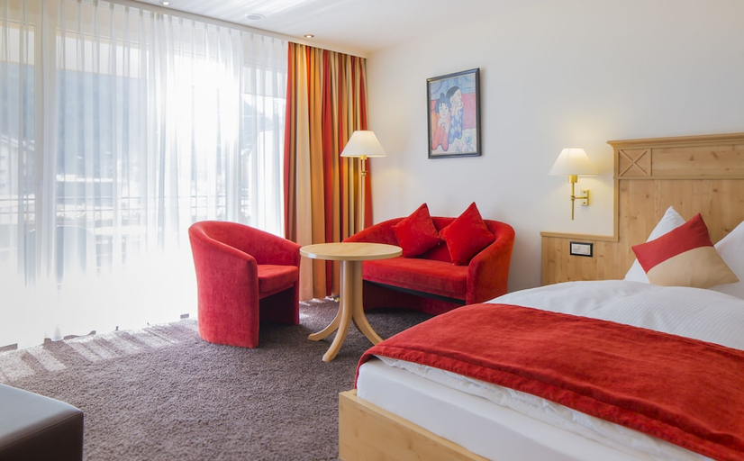 Bedroom 2, Hotel Täscherhof, Visp