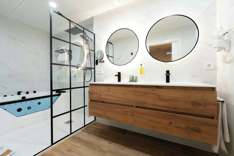 Bathroom, Hotel Sercotel Doña Carmela, Sevilla