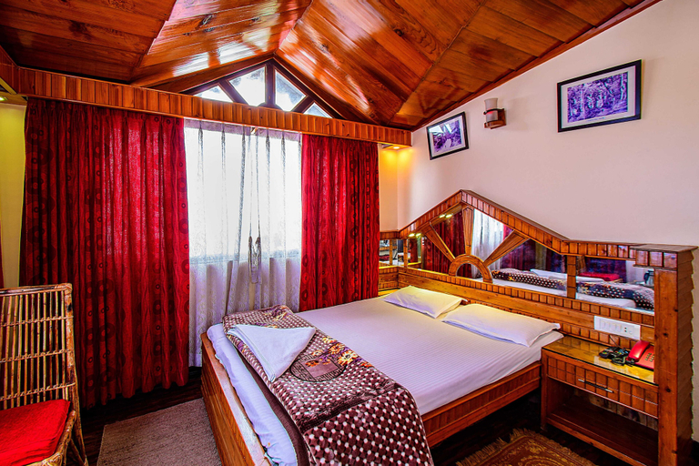 Bedroom 5, Hotel Dolphin Darjeeling, Darjiling