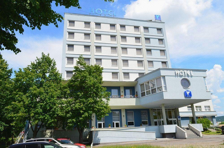 Exterior & Views, Hotel Karpatia, Humenné