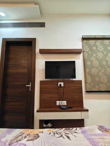 Room 5, Crown Palace Hotel & Restaurant, Hapur