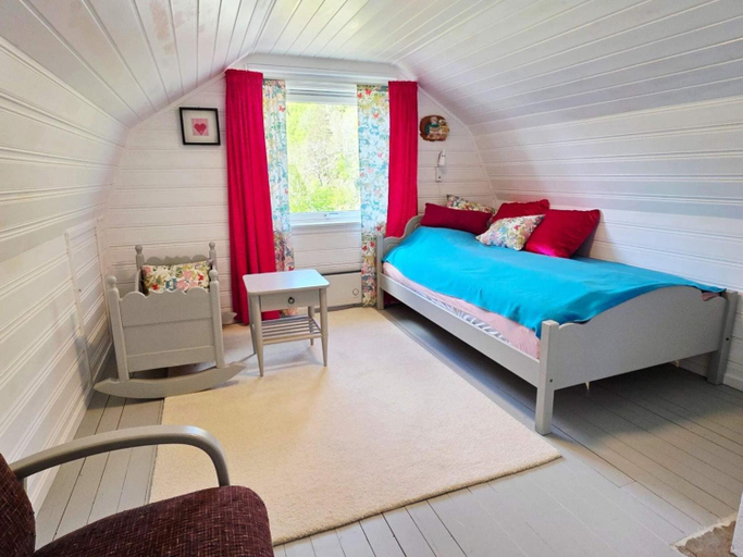 Bedroom 2, person holiday home in EIDSVAG-By Traum, Nesset
