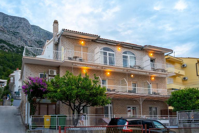 Exterior & Views 1, Bed and Breakfast Ivona, Baška Voda