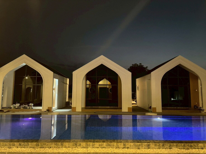 Pool 2, Ouranos Hotel, Phanat Nikhom