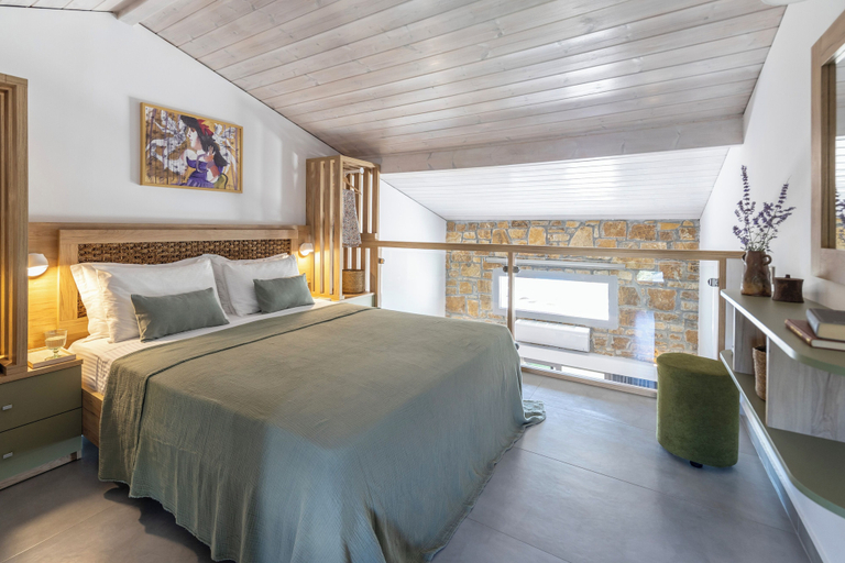 Bedroom 5, Akrolithos luxury suites, Central Macedonia