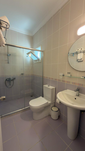 Bathroom 3, Otel Deniz, Ayvalık