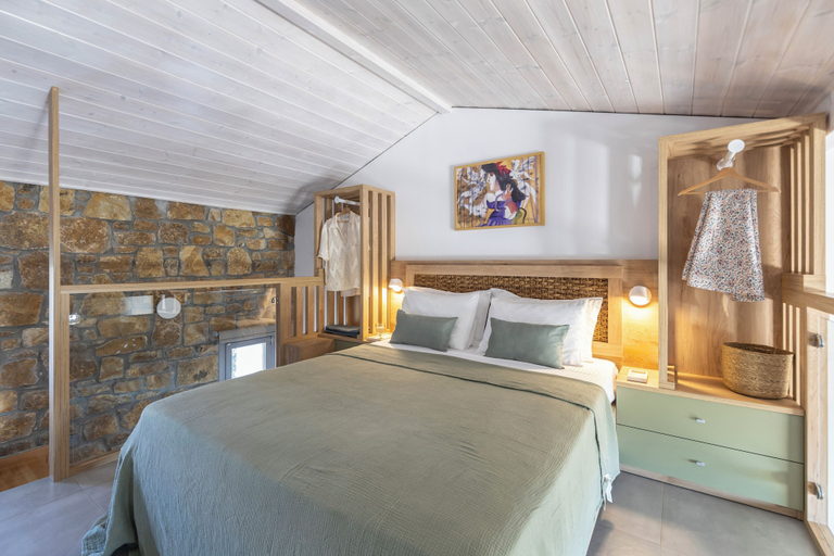 Bedroom 3, Akrolithos luxury suites, Central Macedonia