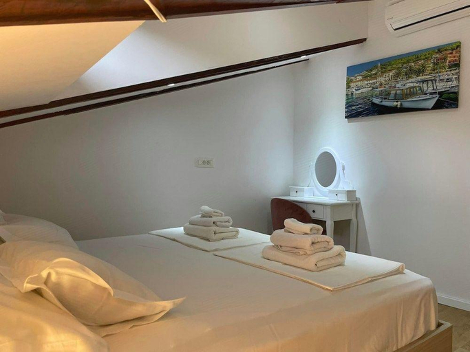 Bedroom, Dela, Hvar