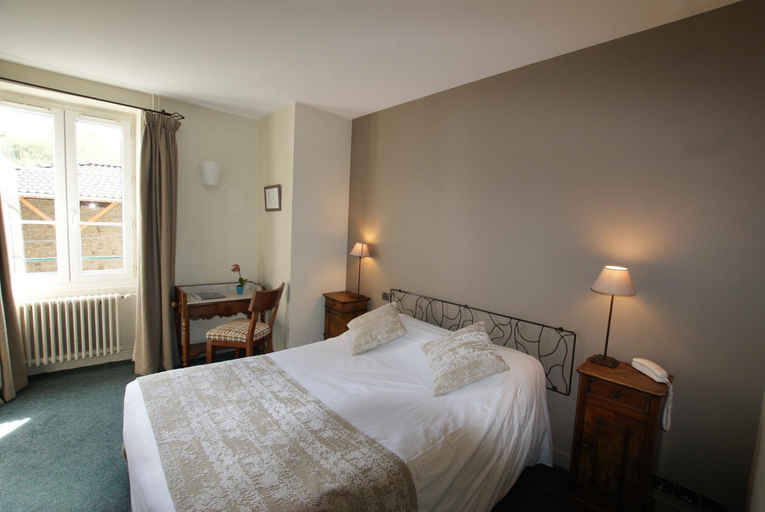 Others 5, Le Relais du catey, Isère